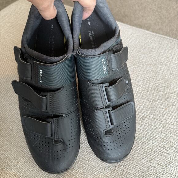 Shimano Women’s SH-XC100W Cycling Spin Shoe Sz 8.5 Black & Green EUC Gym Biking - Picture 2 of 15